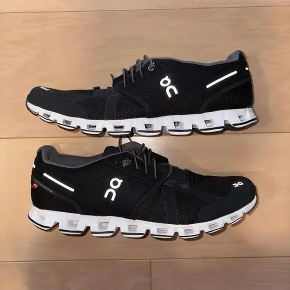 On Cloud 5 Mens Size 10 Black Running Walking Athletic Sneakers Lightweight - Picture 2 of 8